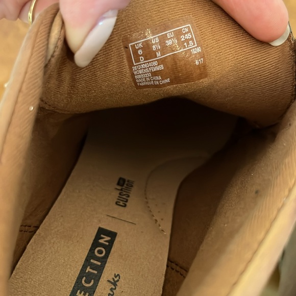 Clarks booties - Picture 8 of 9